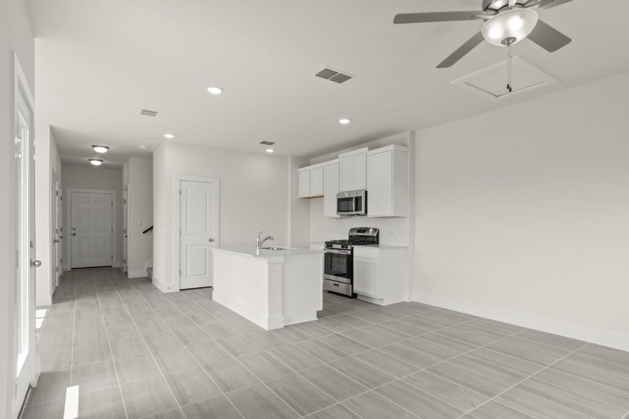 Furnished interior view inside a new home in Saddle Creek Twinhomes, Georgetown (Image 12).