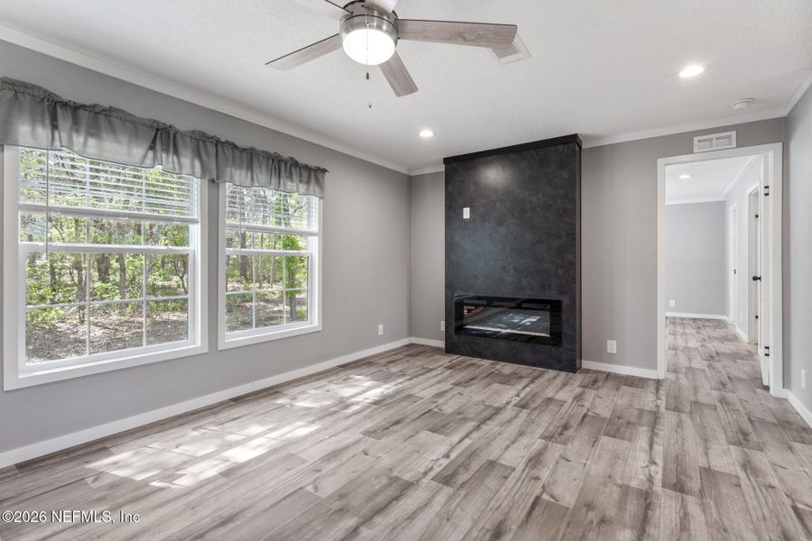 Spacious, unfurnished interior of a new home in , Keystone Heights (Image 37).