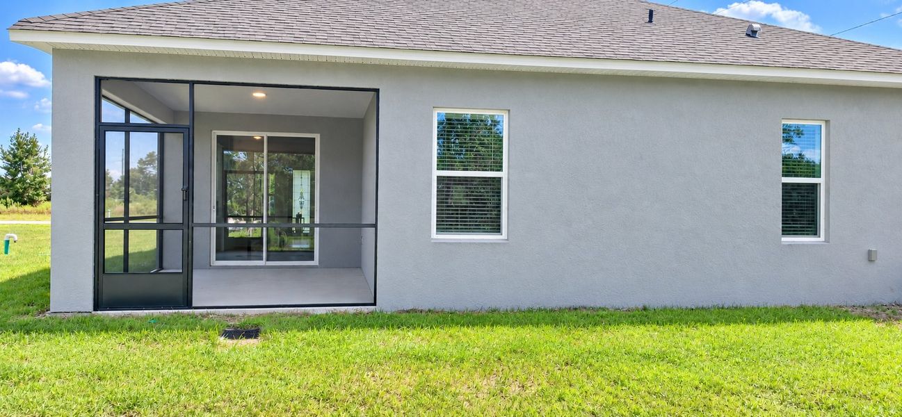 Exterior details and patio area of a home in Marion Oaks, Ocala (Image 23). Exterior details and patio area of a home in Marion Oaks, Ocala (Image 23).