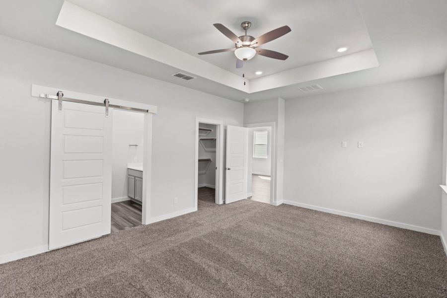 Spacious, unfurnished interior of a new home in The Meadows at Hunters Ranch, San Antonio (Image 22).