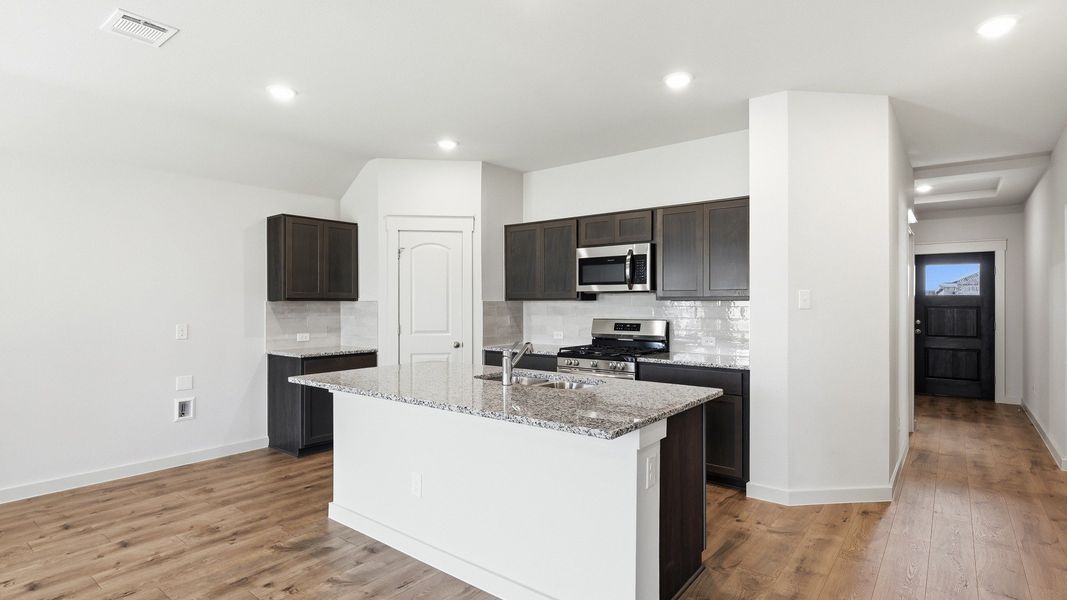 Furnished interior view inside a new home in Patriot Estates, Venus (Image 28).