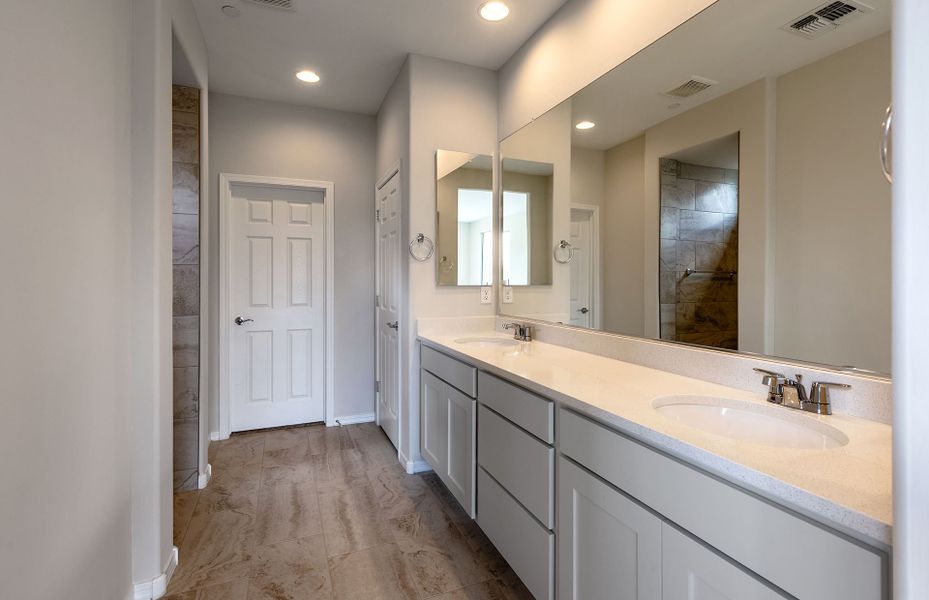 Furnished interior view inside a new home in Vistoso Canyon Estates, Oro Valley (Image 8).