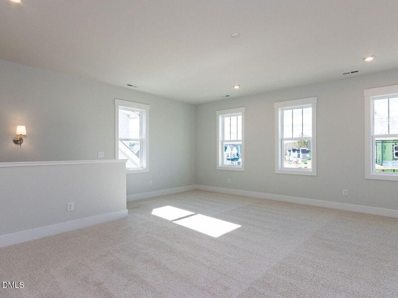 018-1280x960-upstairs-living-space