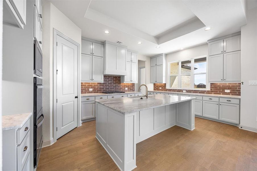 Furnished interior view inside a new home in Waterfall Ranch - 1 Acre Lots, Waxahachie (Image 10). Furnished interior view inside a new home in Waterfall Ranch - 1 Acre Lots, Waxahachie (Image 10).