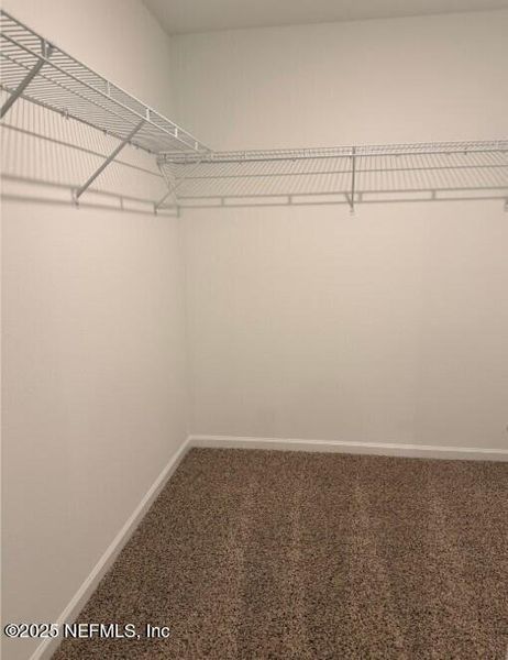 Spacious, unfurnished interior of a new home in Copes Landing, Jacksonville (Image 24).