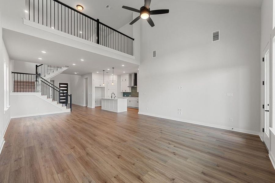 Spacious, unfurnished interior of a new home in Lagos Reserve, Manor (Image 30). Spacious, unfurnished interior of a new home in Lagos Reserve, Manor (Image 30).