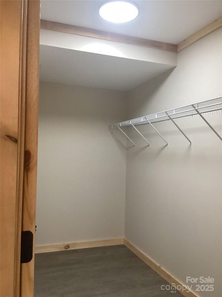 Spacious, unfurnished interior of a new home in , Whittier (Image 19).