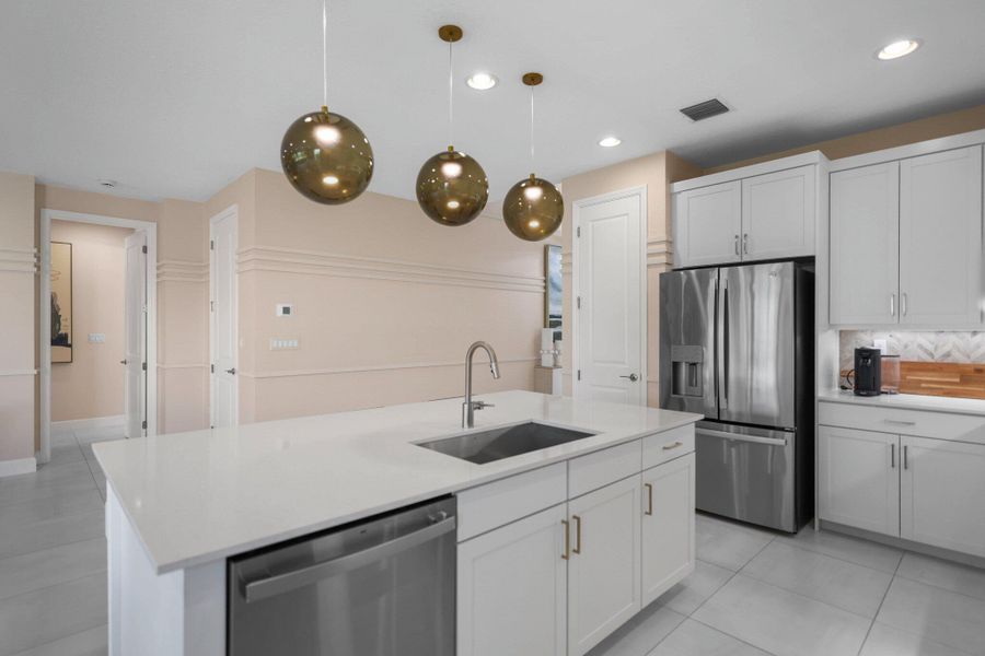 19545 Broad Shore Walk - 12.jpg-SMALL