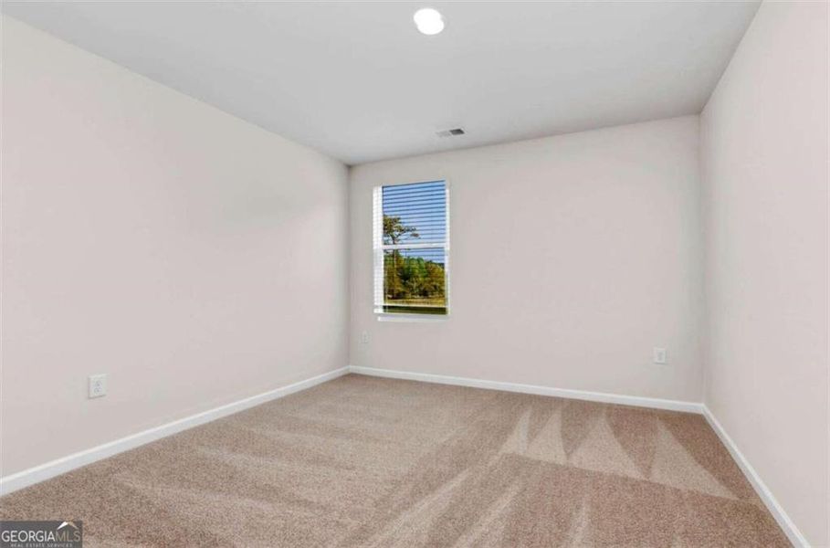 Spacious, unfurnished interior of a new home in Parkway James, Snellville (Image 15).