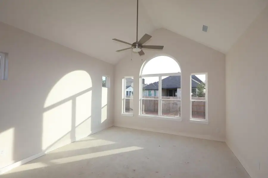 Spacious, unfurnished interior of a new home in Grand Central Park 55' Homesites, Conroe (Image 5). Spacious, unfurnished interior of a new home in Grand Central Park 55' Homesites, Conroe (Image 5).