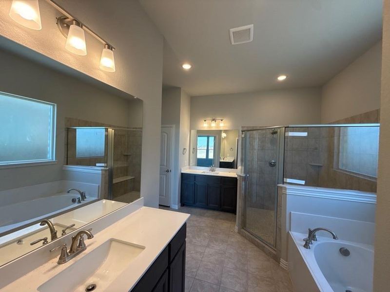 Furnished interior view inside a new home in Covenant Springs, Springtown (Image 5).