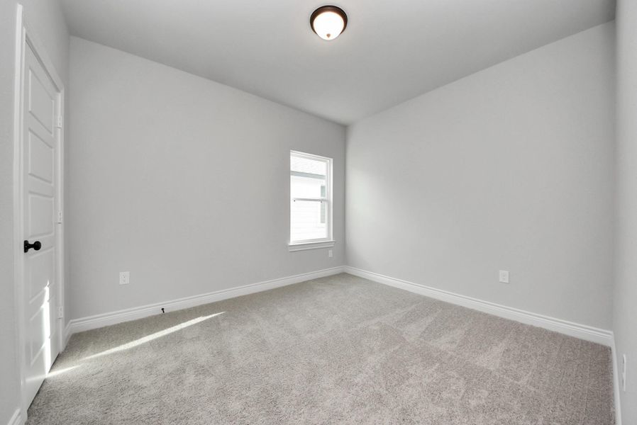 Spacious, unfurnished interior of a new home in Hill & Dale Ranch, Splendora (Image 25).