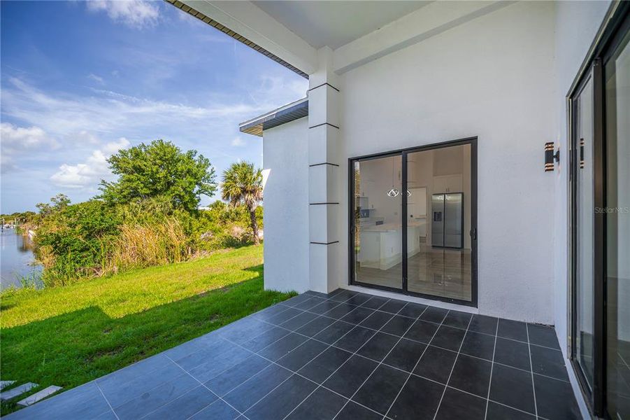 Exterior details and patio area of a home in , Port Charlotte (Image 4).