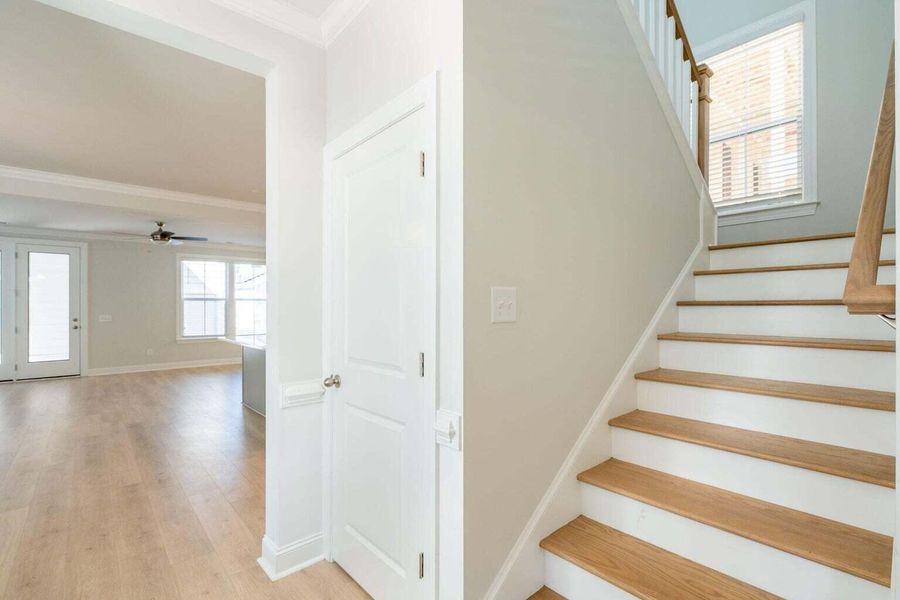 Spacious, unfurnished interior of a new home in Sweetgrass Station, Summerville (Image 25).