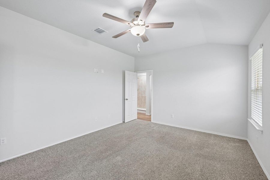 Spacious, unfurnished interior of a new home in , Belton (Image 27).