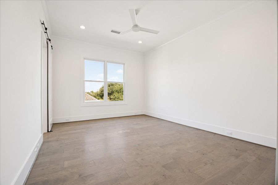 Secondary bedroom 3 - Second Floor with en suite bath. Secondary bedroom 3 - Second Floor with en suite bath.