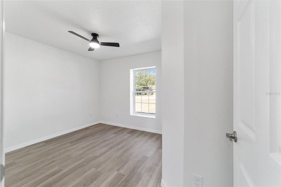 Spacious, unfurnished interior of a new home in , Dunnellon (Image 44).