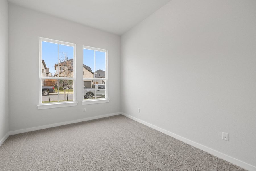 Spacious, unfurnished interior of a new home in Heritage, Dripping Springs (Image 20).