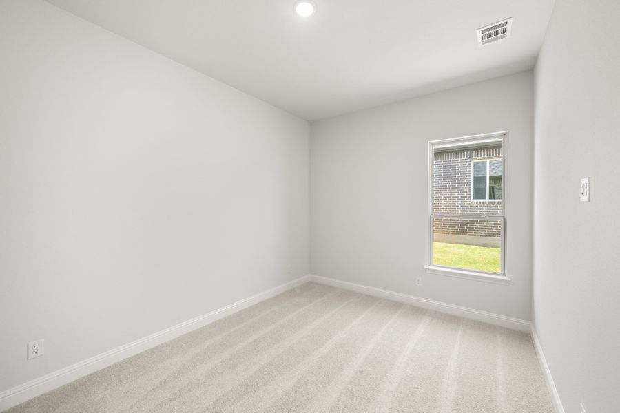 Spacious, unfurnished interior of a new home in Sheppard's Place, Waxahachie (Image 25). Spacious, unfurnished interior of a new home in Sheppard's Place, Waxahachie (Image 25).