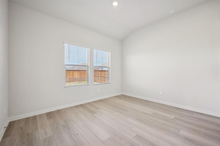 Spacious, unfurnished interior of a new home in Lakehaven - Premier Series, Farmersville (Image 32).