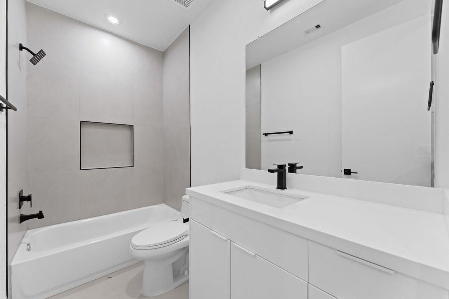 Furnished interior view inside a new home in , Missouri City (Image 8). Furnished interior view inside a new home in , Missouri City (Image 8).