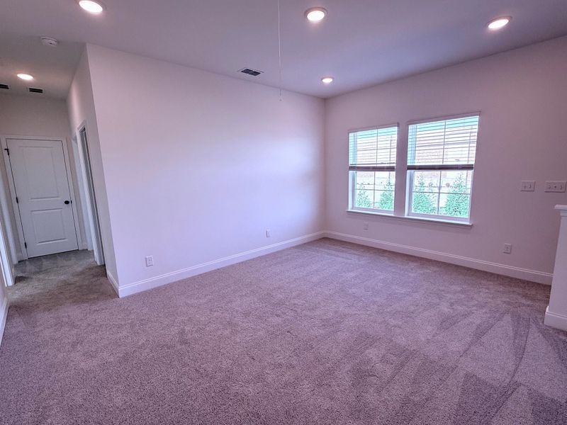Spacious, unfurnished interior of a new home in Promenade at Clari Park, Murfreesboro (Image 16).