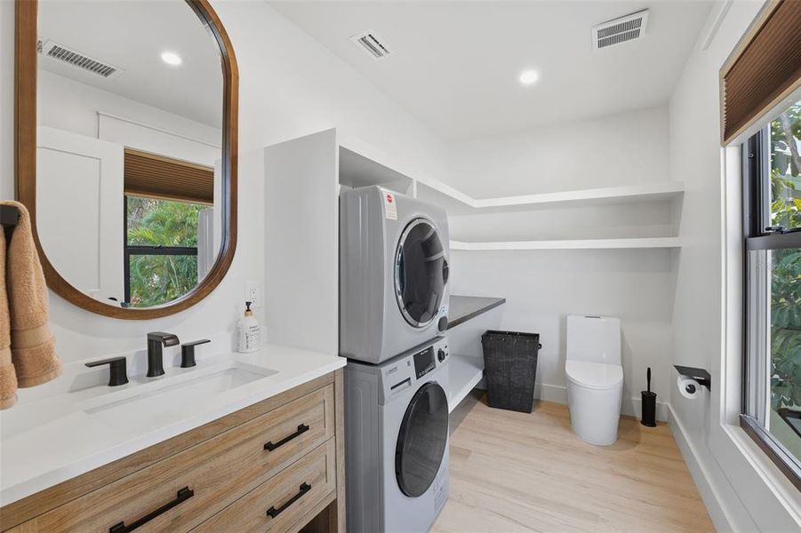 Furnished interior view inside a new home in , Englewood (Image 18).