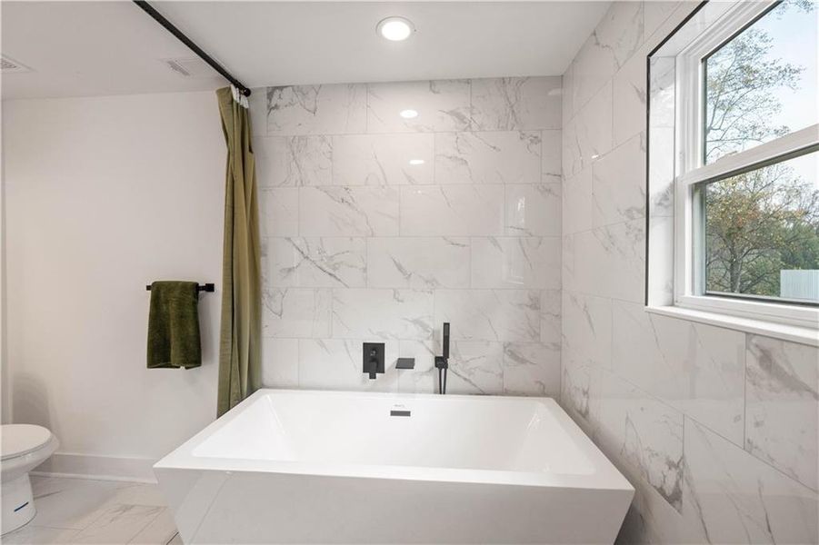 Image 70 of a home in .