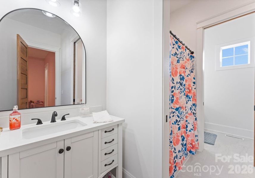 Jack & Jill Bathroom between bedroom #2 & #3