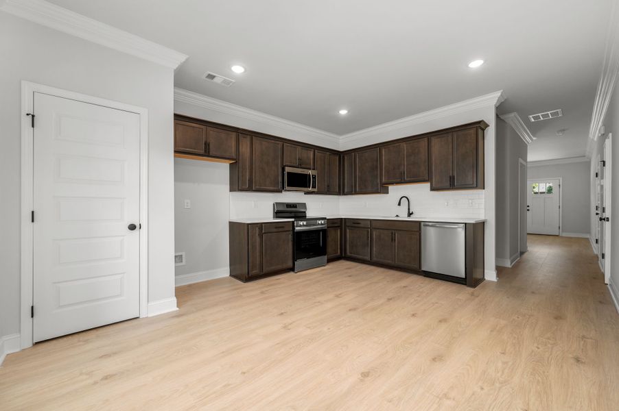 Furnished interior view inside a new home in Saddlebrook, Murfreesboro (Image 11).