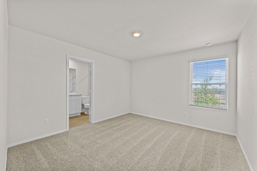 Spacious, unfurnished interior of a new home in Bollinger, Maxwell (Image 20).