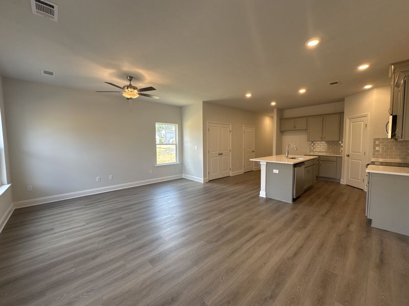 Spacious, unfurnished interior of a new home in Windsor, North Augusta (Image 27). Spacious, unfurnished interior of a new home in Windsor, North Augusta (Image 27).