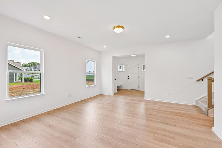Spacious, unfurnished interior of a new home in Edgewater - The Links, Lancaster (Image 15).