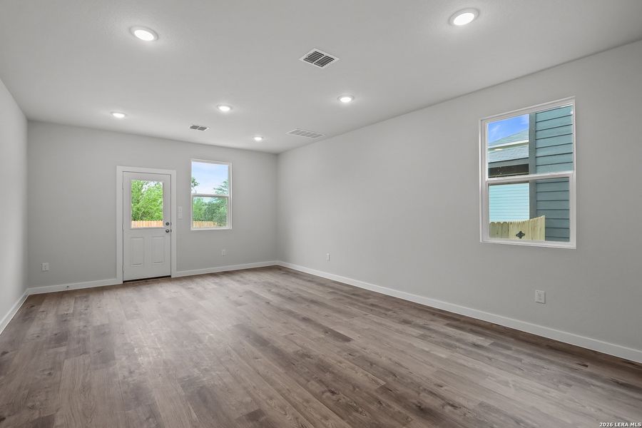 Spacious, unfurnished interior of a new home in Applewhite Meadows, San Antonio (Image 30). Spacious, unfurnished interior of a new home in Applewhite Meadows, San Antonio (Image 30).
