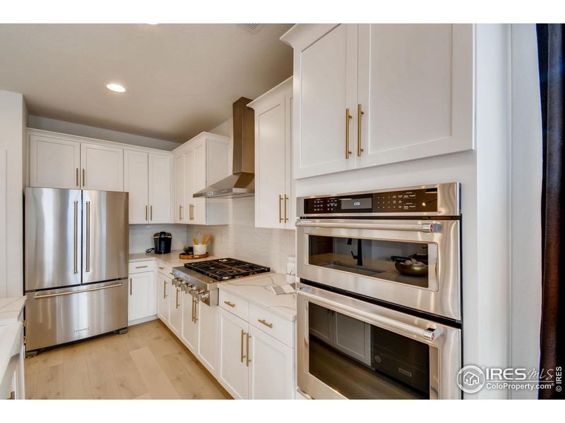 Upgraded stainless steel appliances Upgraded stainless steel appliances