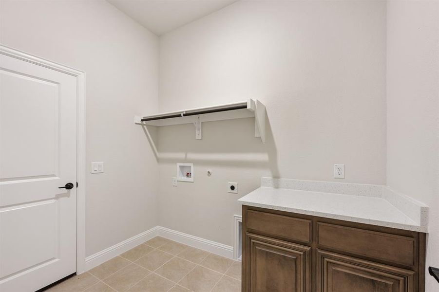 Spacious, unfurnished interior of a new home in Coyote Crossing, Godley (Image 28). Spacious, unfurnished interior of a new home in Coyote Crossing, Godley (Image 28).