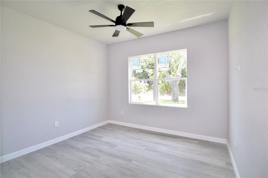 Spacious, unfurnished interior of a new home in , Sebring (Image 31).