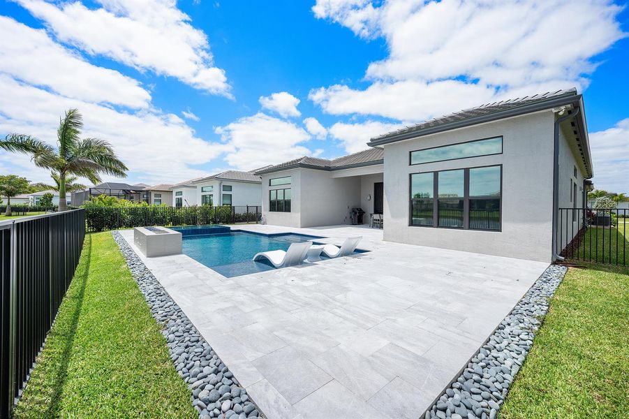 Oversized Porcelain Patio and Pool Oversized Porcelain Patio and Pool