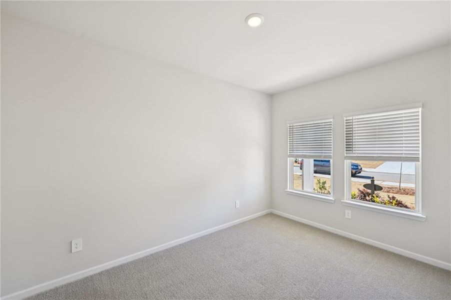 Spacious, unfurnished interior of a new home in Creekside at Oxford Park, Fairburn (Image 25).