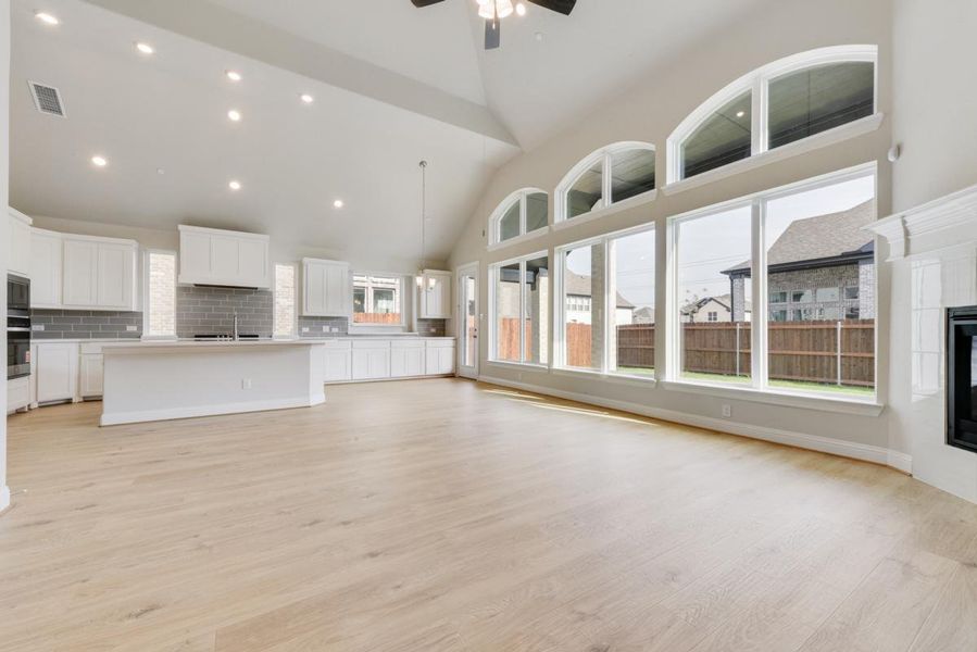 Spacious, unfurnished interior of a new home in Cedar Ridge Estates, Grand Prairie (Image 25). Spacious, unfurnished interior of a new home in Cedar Ridge Estates, Grand Prairie (Image 25).