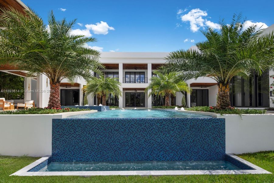 Image 52 of a home in .