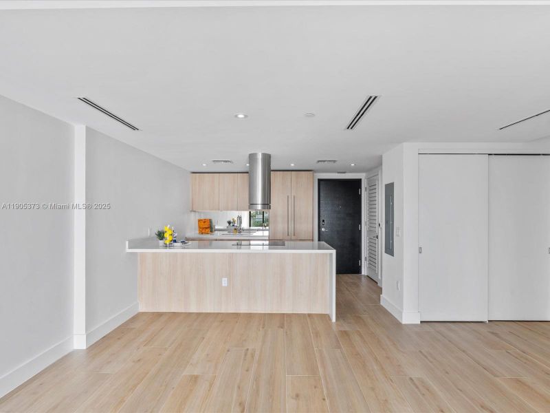 Image 38 of a home in Alana Bay Harbor Islands.