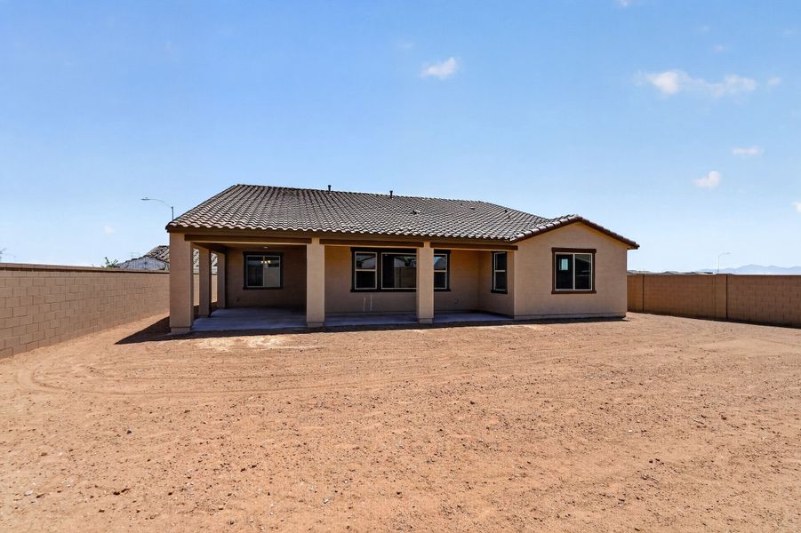 Exterior details and patio area of a home in Allen Ranches, Litchfield Park (Image 3).