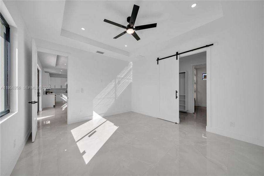 Spacious, unfurnished interior of a new home in , Lehigh Acres (Image 41).