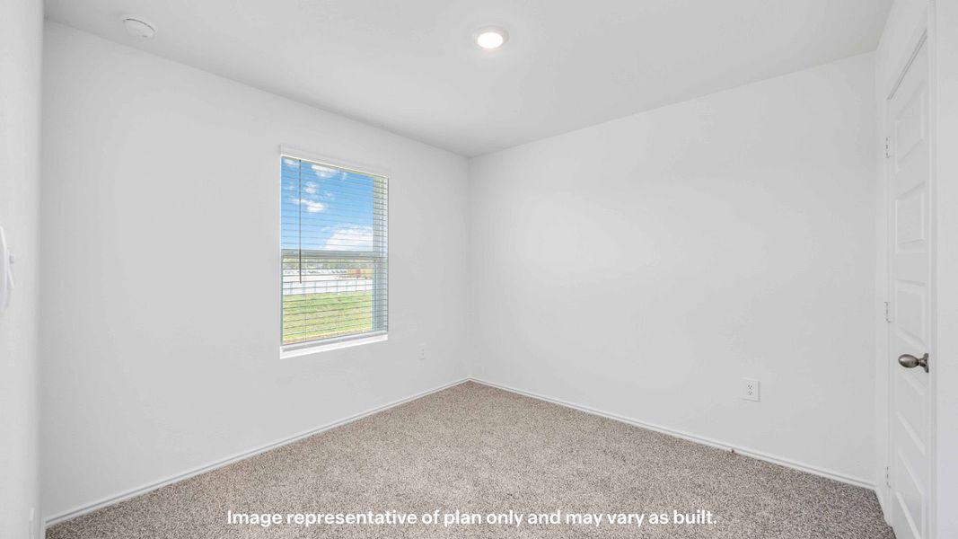 Spacious, unfurnished interior of a new home in Terra Vista, Lubbock (Image 25).