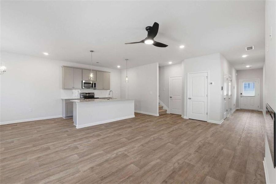 Spacious, unfurnished interior of a new home in Parkway James, Snellville (Image 17).