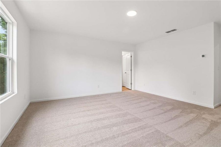 Spacious, unfurnished interior of a new home in Langston Reserve, Cartersville (Image 17).