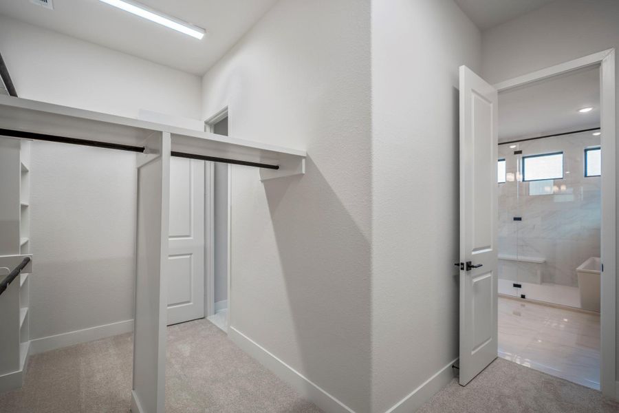 Spacious, unfurnished interior of a new home in Artavia 70′ Lots, Conroe (Image 43).