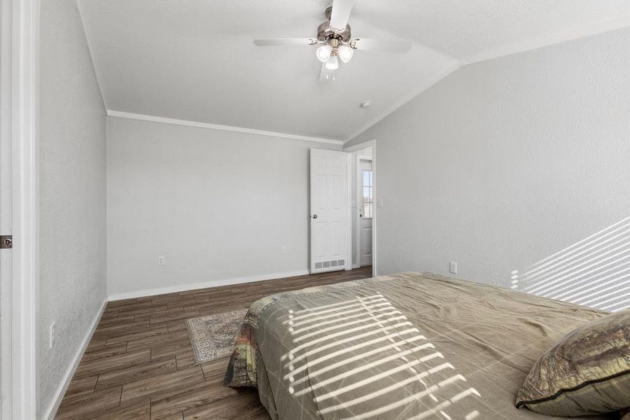 Spacious, unfurnished interior of a new home in , Whitesboro (Image 19). Spacious, unfurnished interior of a new home in , Whitesboro (Image 19).