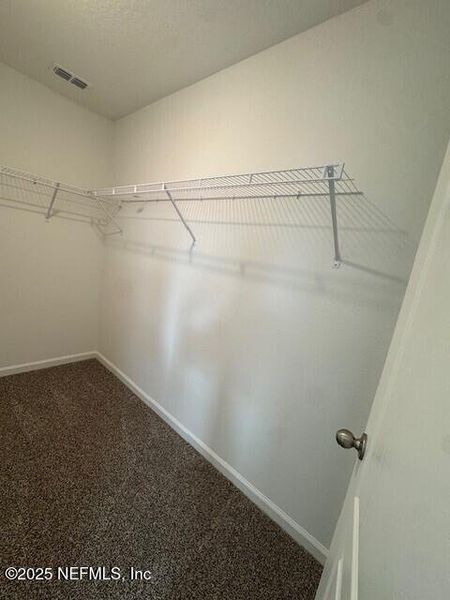 Spacious, unfurnished interior of a new home in The Landing, Middleburg (Image 50).